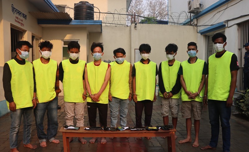 सुनसरीबाट ब्राउन सुगरसहित नौ जना पक्राउ