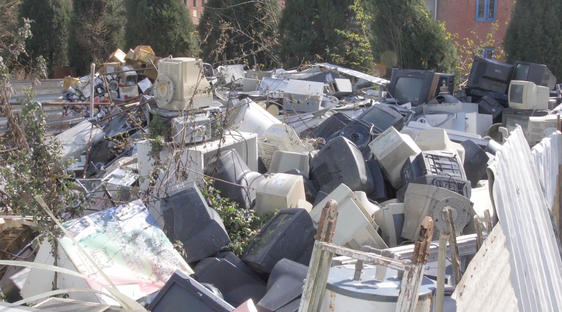 दश वर्षमा तीन गुणाभन्दा धेरैले विद्युतीय फोहर बढ्यो