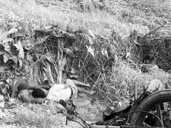 पर्साको पोखरीयामा मोटरसाइकल एकआपसमा ठोकिदा २ जनाको मृत्यु