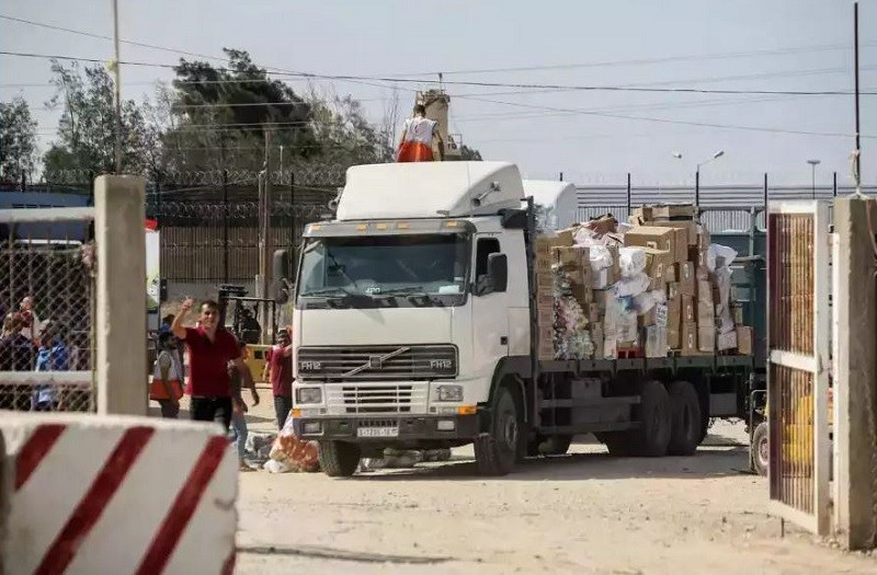 इजरायलले गाजामा सबै मानवीय सहायता रोक्यो