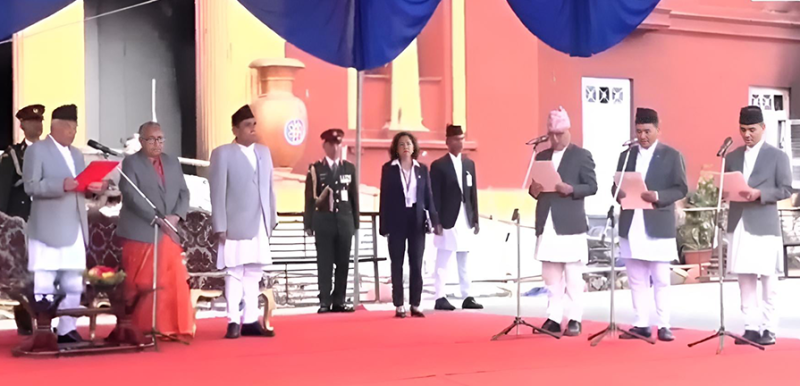 नवनियुक्त तीन मन्त्रीले लिए शपथ
