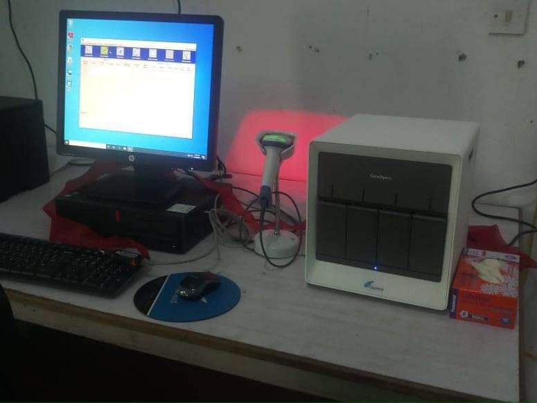 पर्साको पोखरिया अस्पतालमा जिनएक्स्पोर्ट मशिनको उदघाटन।