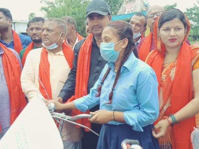 श्री ने.रा.मा.बि.सुखचैनामा साईकल वितरण।