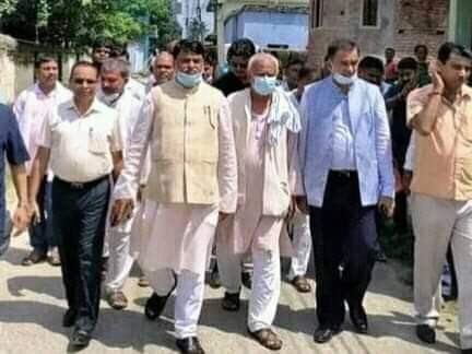 बाराका दुई वटा गाउँपालिकाका प्रमुख र उपप्रमुखले ठाकुर पक्ष रोजे।