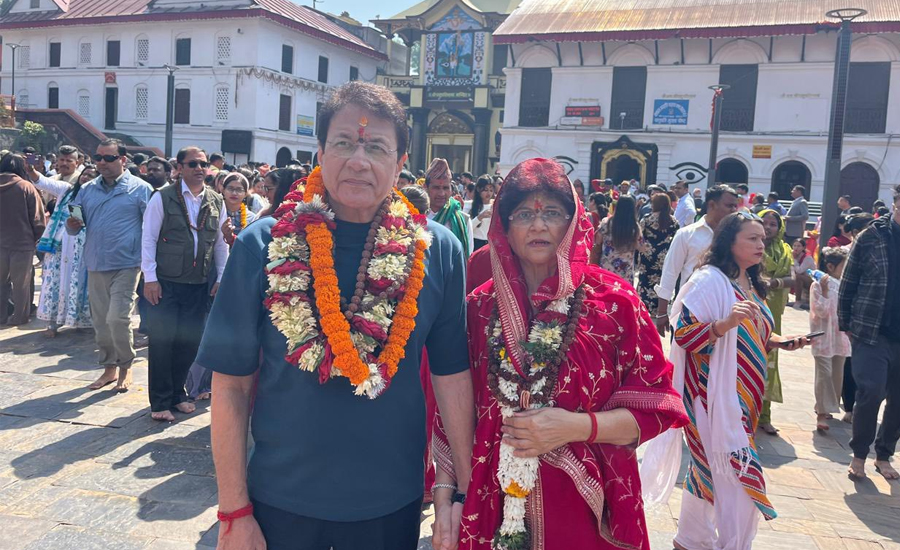 ‘रामायण’ सिरियलका रामले गरे पशुपतिनाथ दर्शन